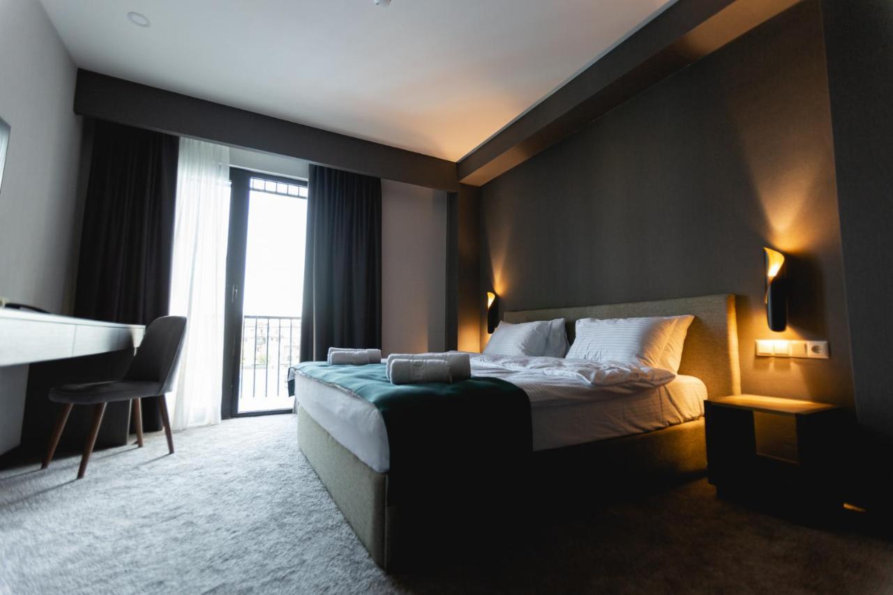 West Inn Georgia 库塔伊西 外观 照片