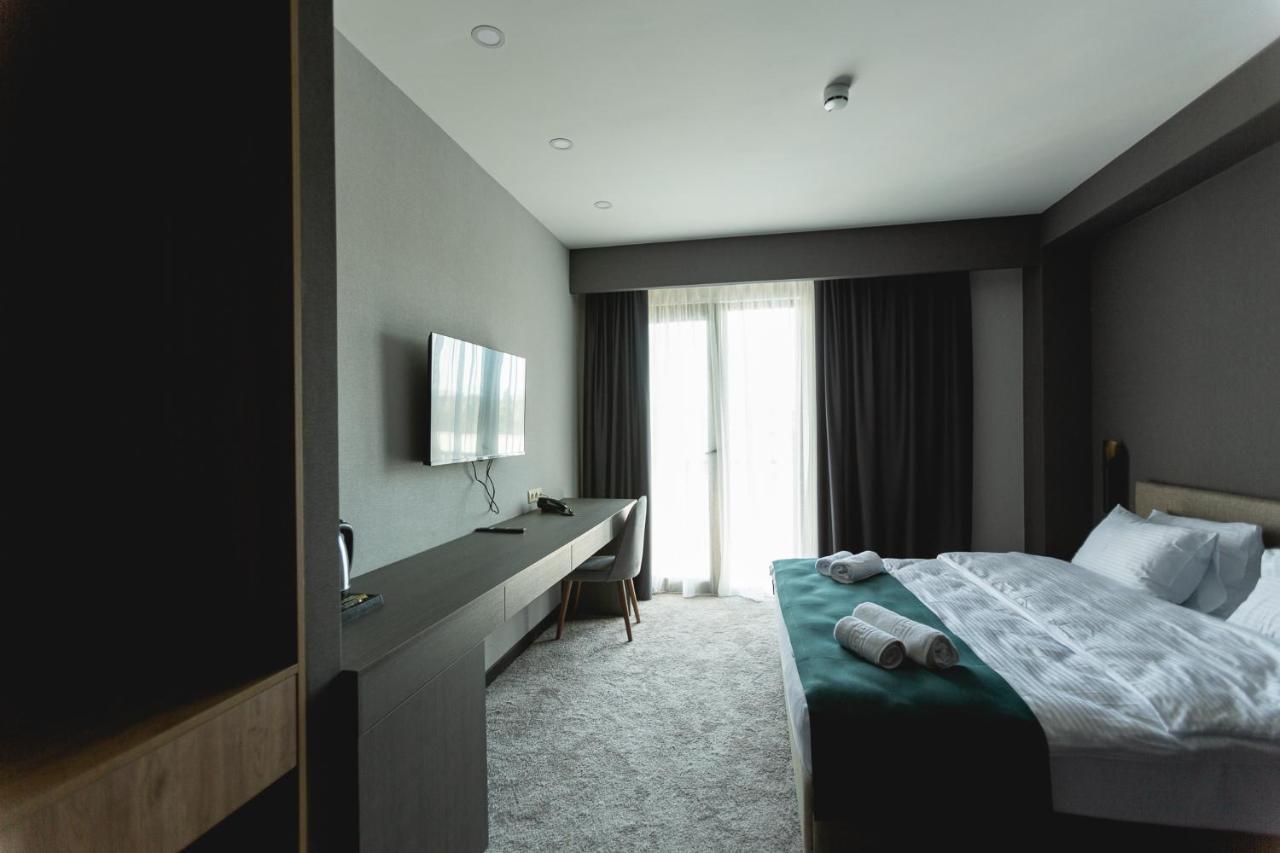 West Inn Georgia 库塔伊西 外观 照片