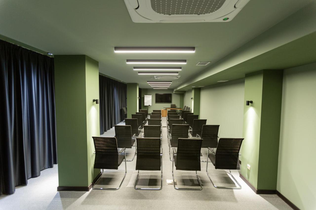 West Inn Georgia 库塔伊西 外观 照片