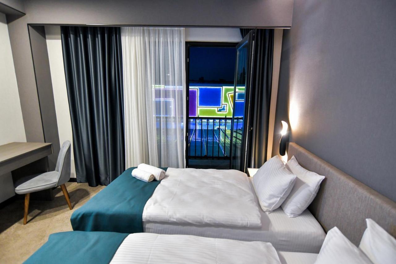 West Inn Georgia 库塔伊西 外观 照片