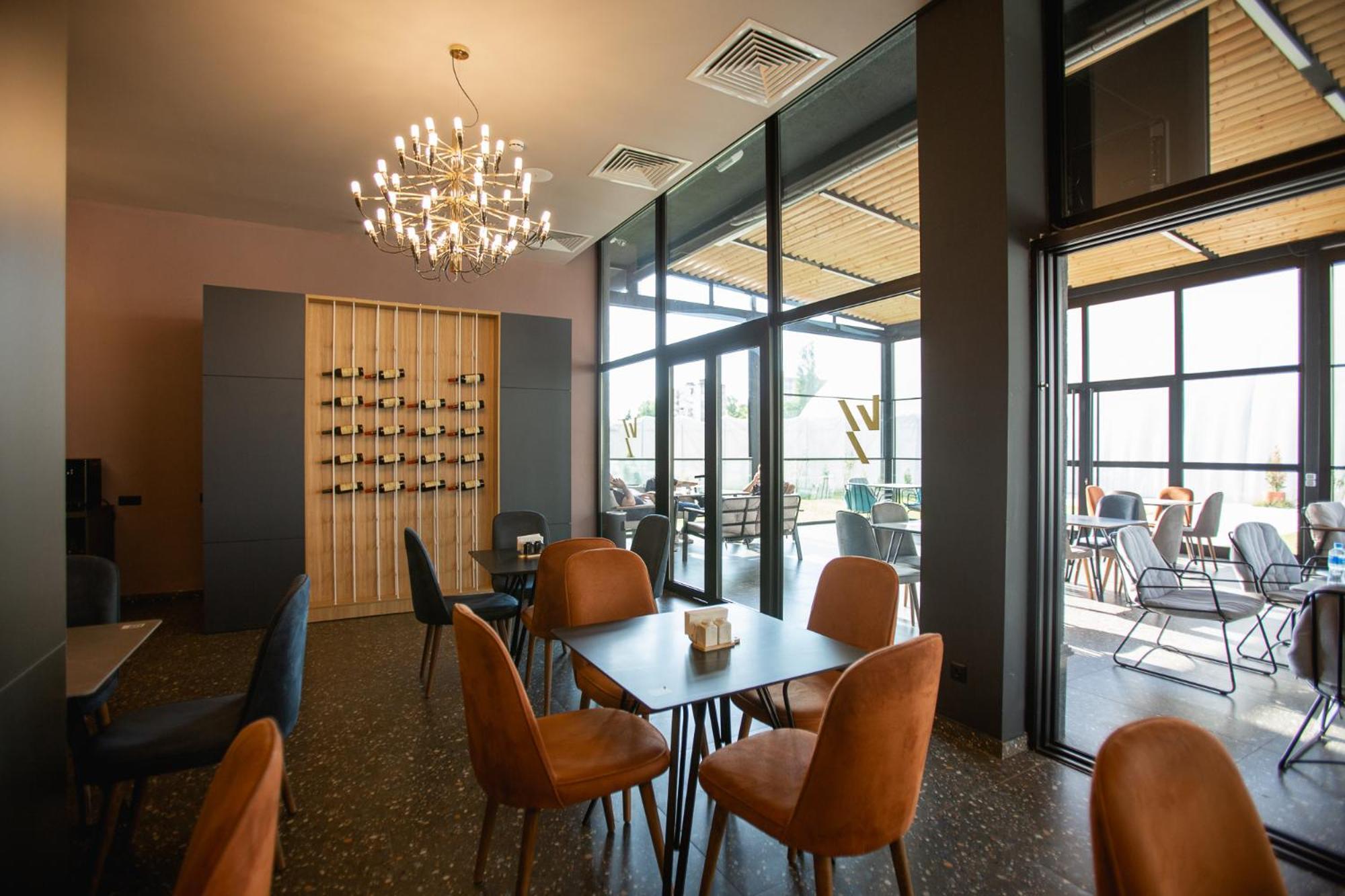 West Inn Georgia 库塔伊西 外观 照片