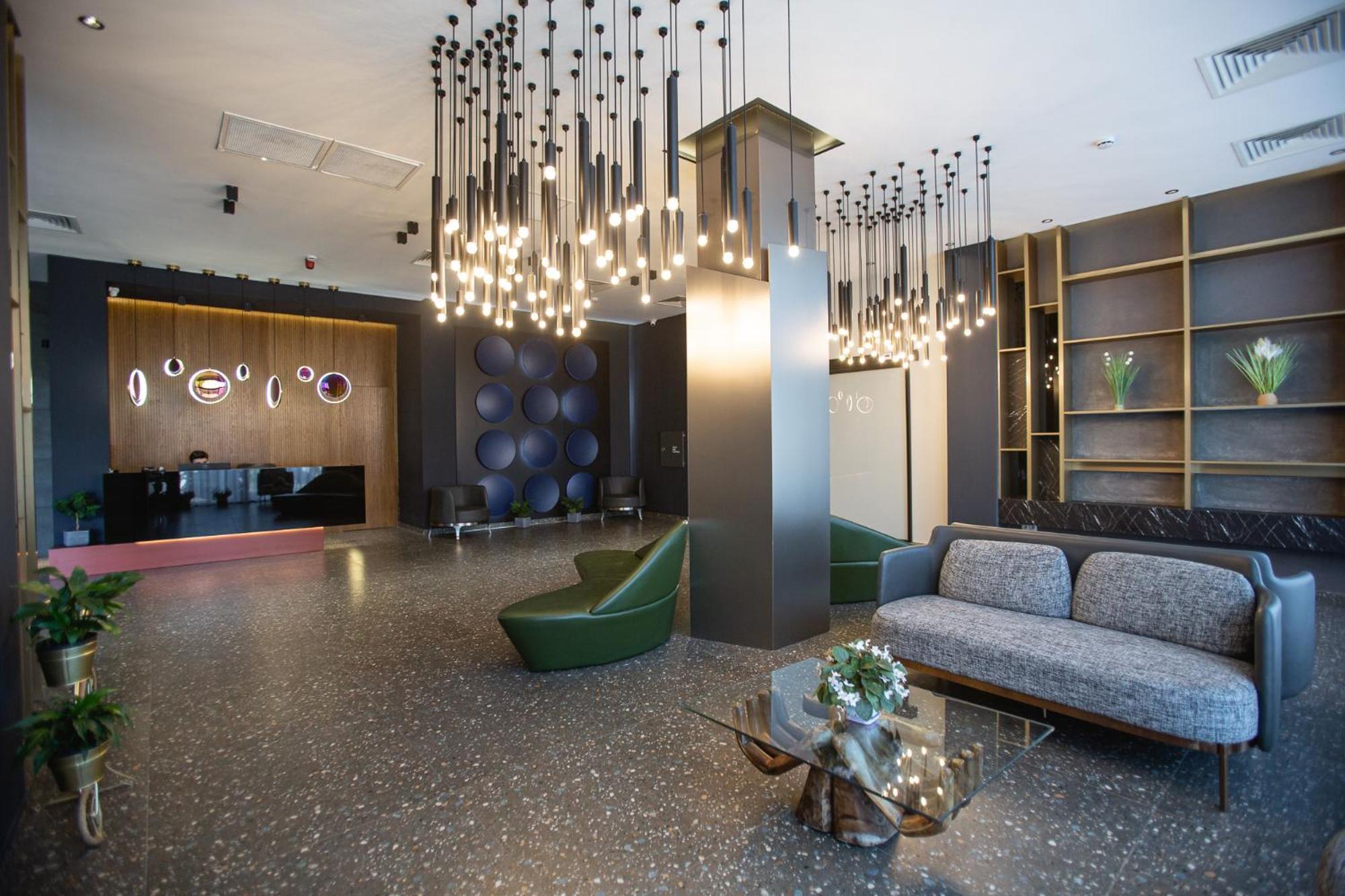 West Inn Georgia 库塔伊西 外观 照片