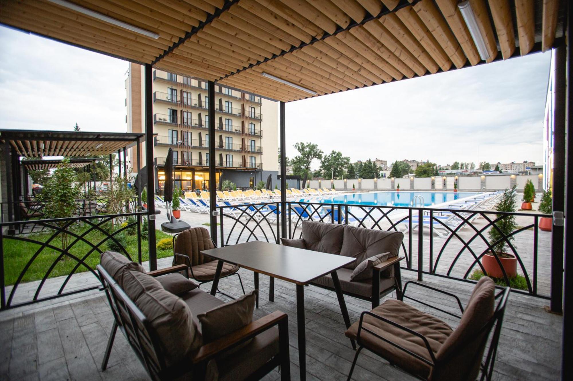 West Inn Georgia 库塔伊西 外观 照片